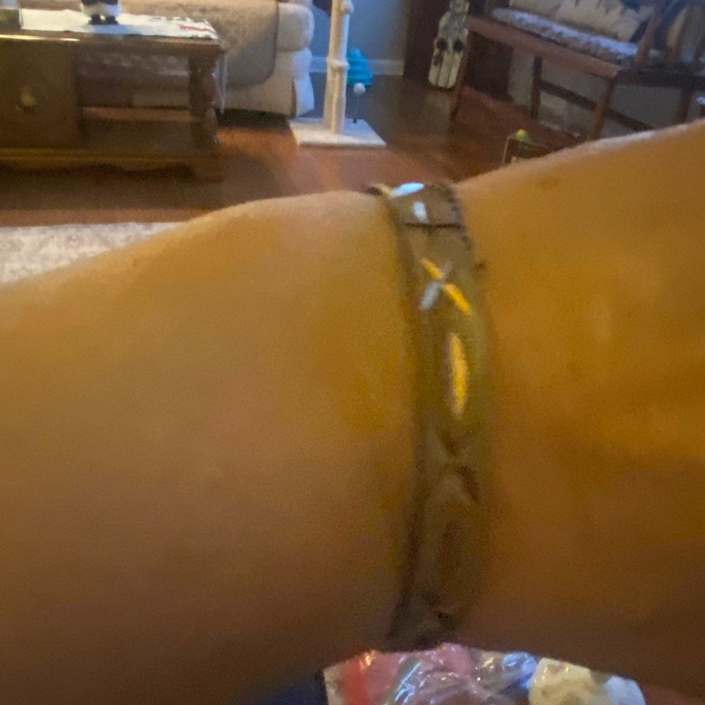 Source Unknown Gold Bracelet - Picture 7 of 8